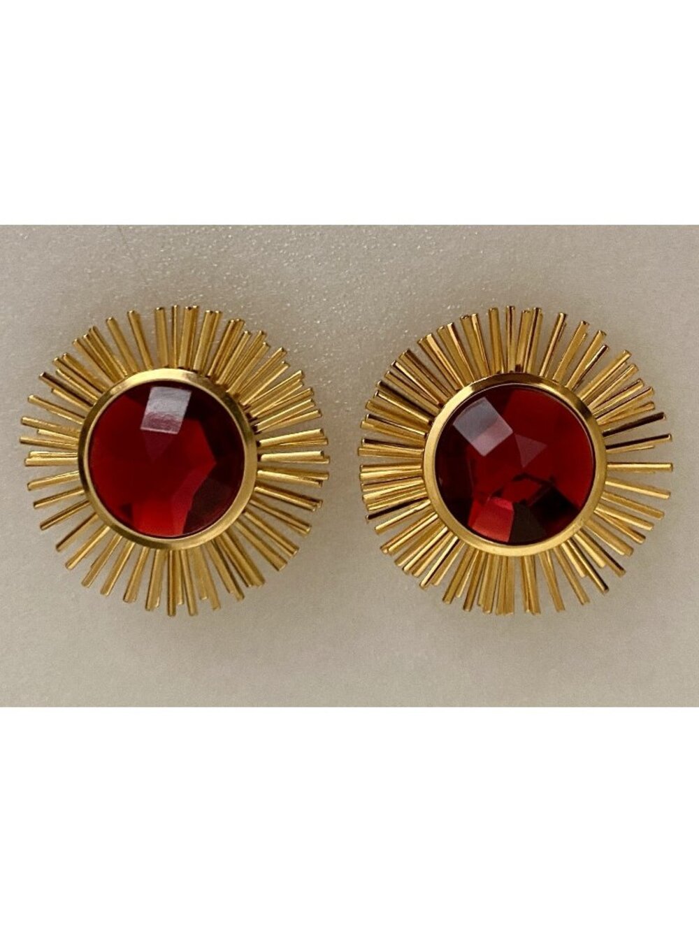 Robert Rose Vtg Goldtone Sunburst Red Faceted Crystal Clip Earrings Statement